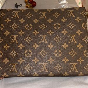 Louis Monogram Pouch